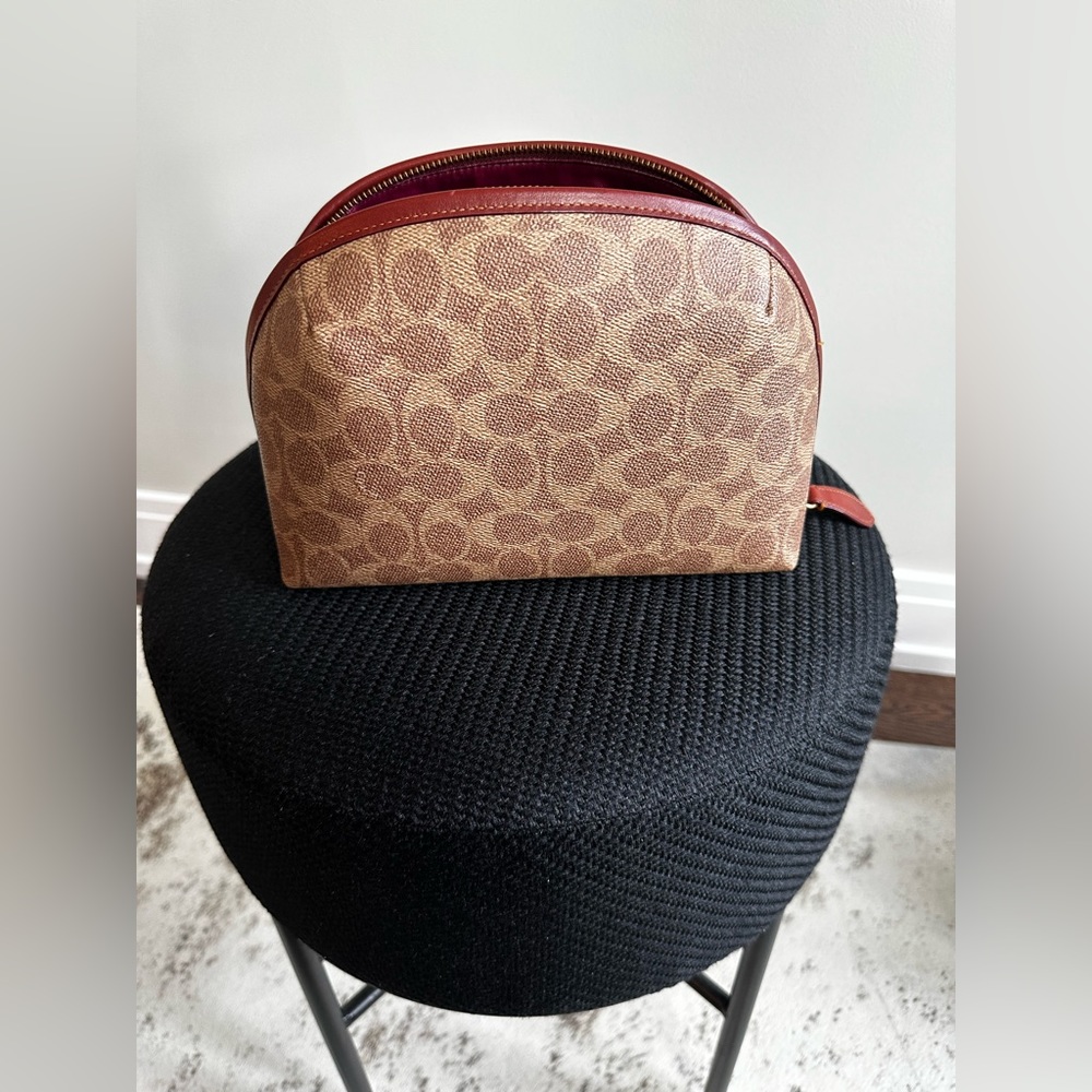 Coach Julienne Cosmetic Case 22 in Signature Coded Canvas Julian